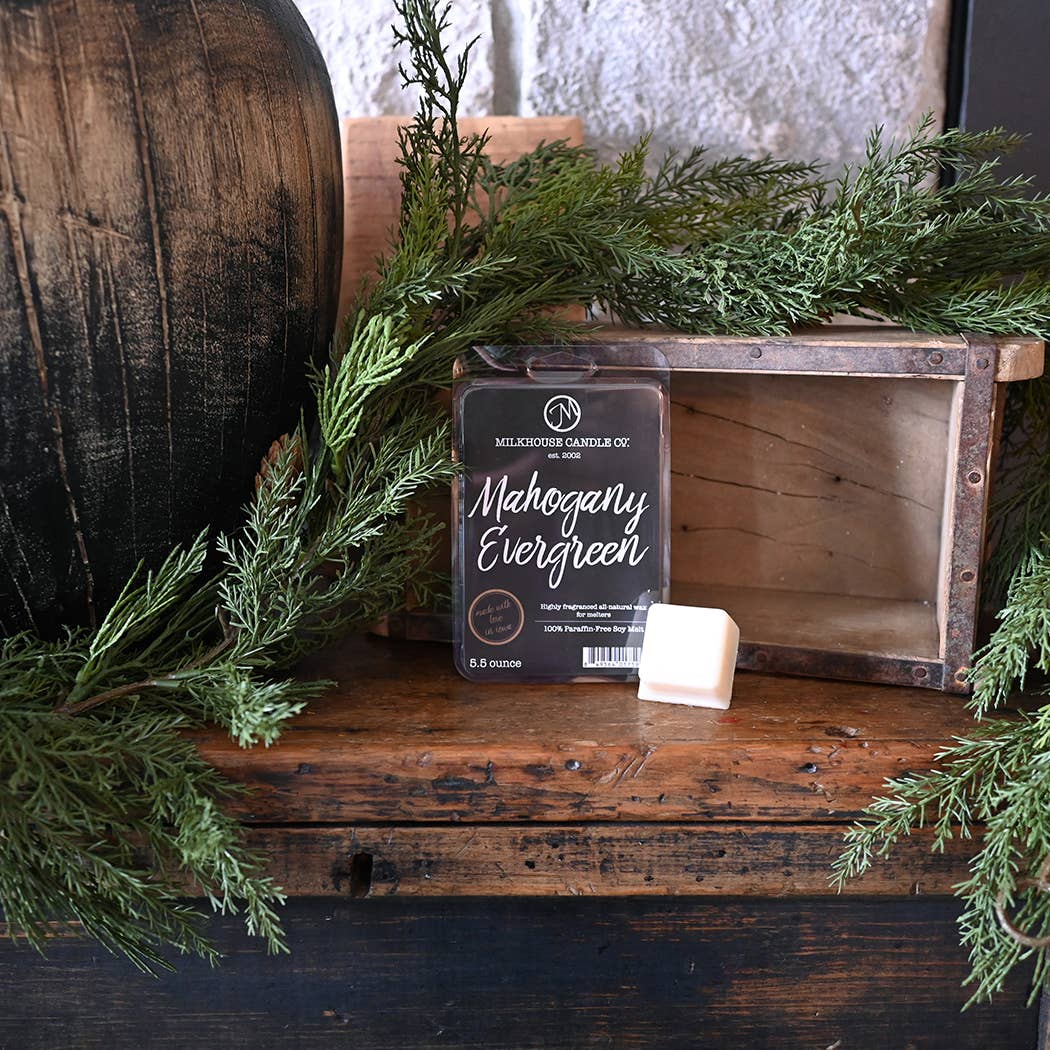 5.5 oz Wax Melts: Mahogany Evergreen